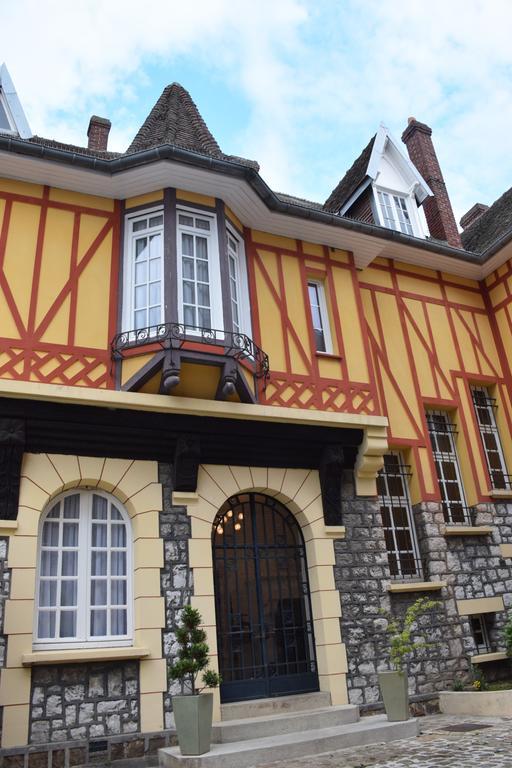 بيرون La Porte De Bretagne المظهر الخارجي الصورة